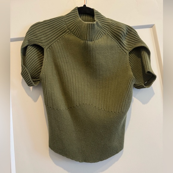 Danielle Guizio Olive Green Short Sleeve Ribbed Top NWOT large - Picture 1 of 5